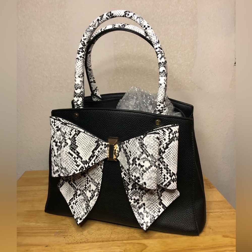CROSSI Black Satchel with Snakeskin Bow and Removable Shoulder Strap